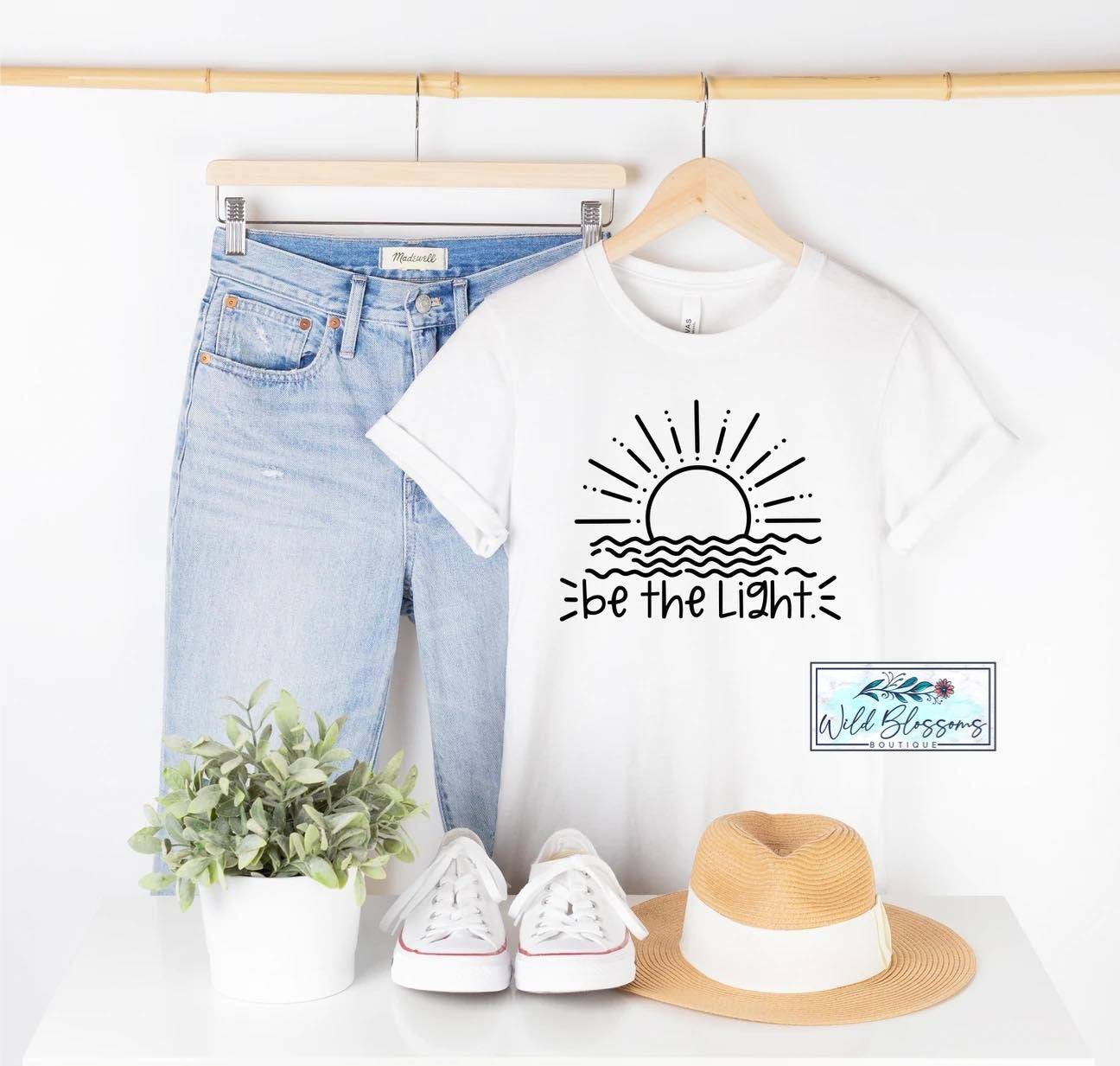 Be The Light Graphic Tee