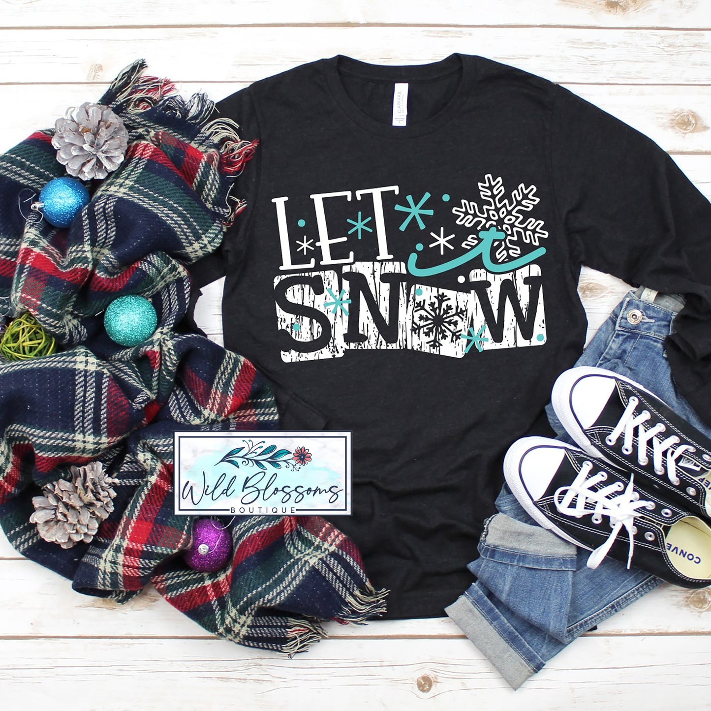 Let It Snow Graphic Tee
